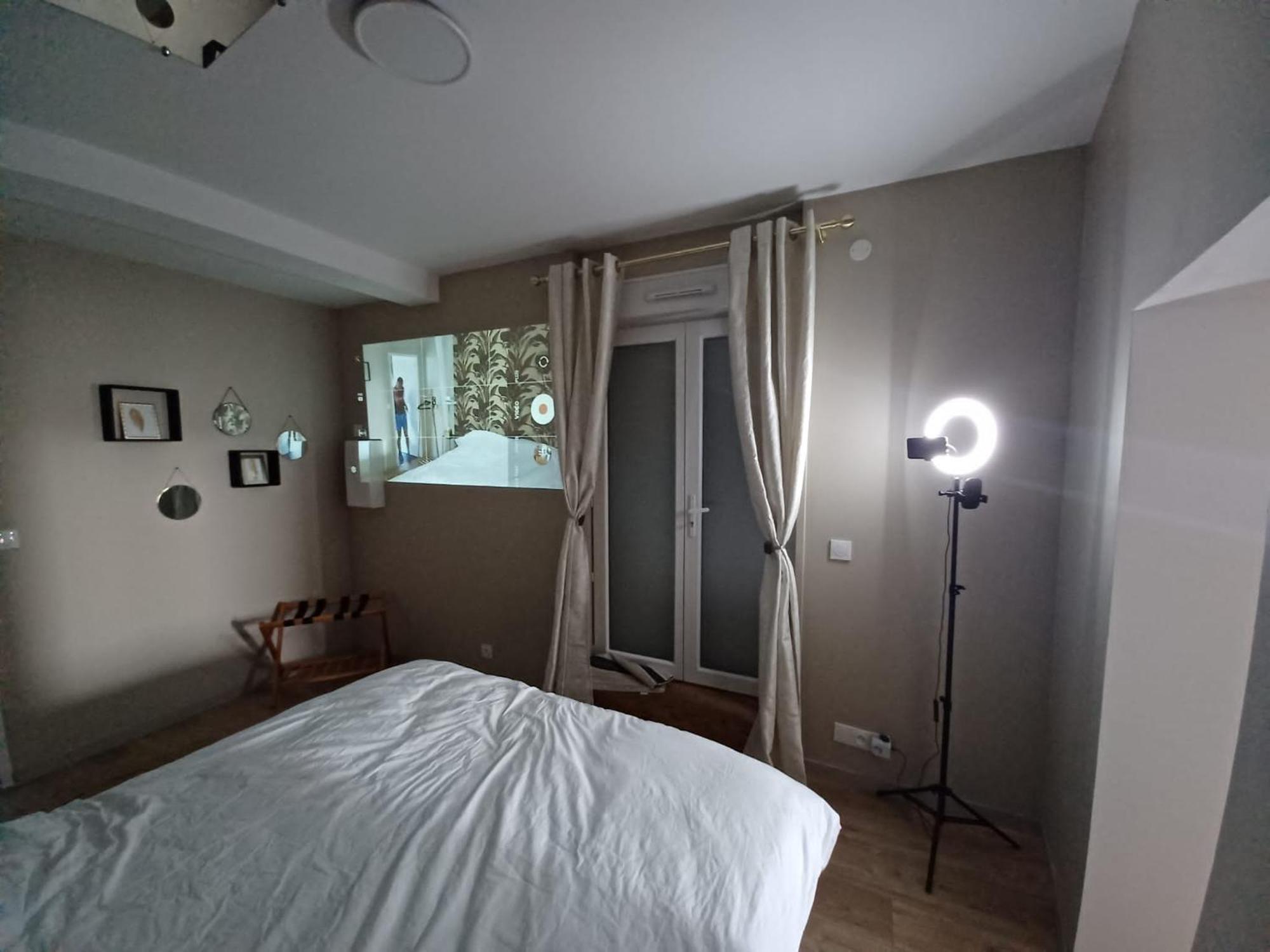 Love Room « L'Etreinte Doree » Illiers-Combray Exterior foto